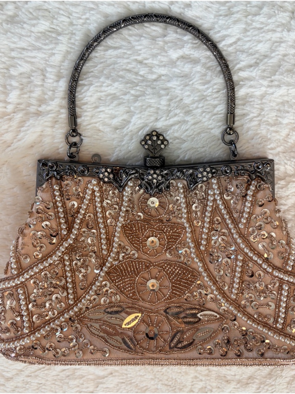 Vintage inspired Peach/Beige sequin and Pearl-Accent Evening Clutch